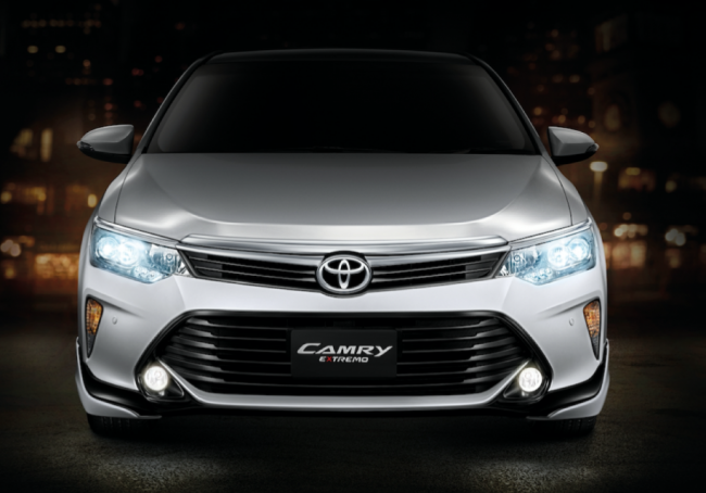 Toyota представила оновлену «спортивну» версію Camry