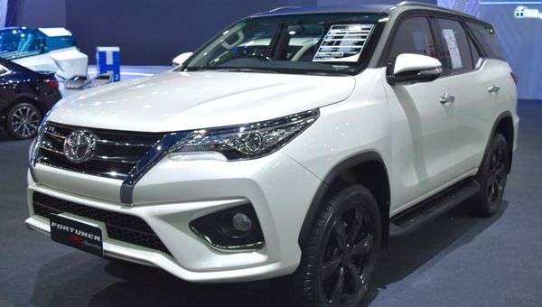 Toyota презентувала в Індонезії модель Toyota Fortuner TRD Sportivo