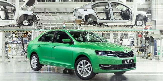 Оновлений Skoda Rapid встав на конвеєр заводу в Калузі