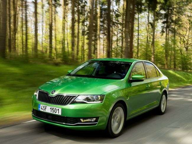 Стала відома дата продажів оновленого Skoda Rapid в Росії