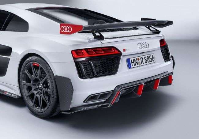 Audi підготувала пакет доопрацювань для спорткарів R8 і TT RS