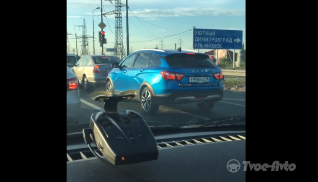 Універсал Lada Vesta SW Cross в новому кольорі помітили на дорогах