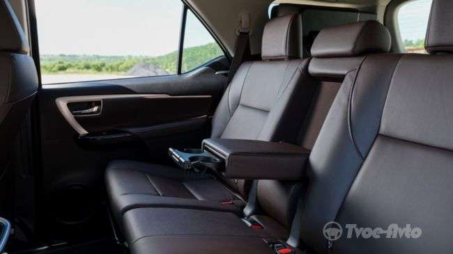 Toyota Fortuner в Росії представлений офіційно