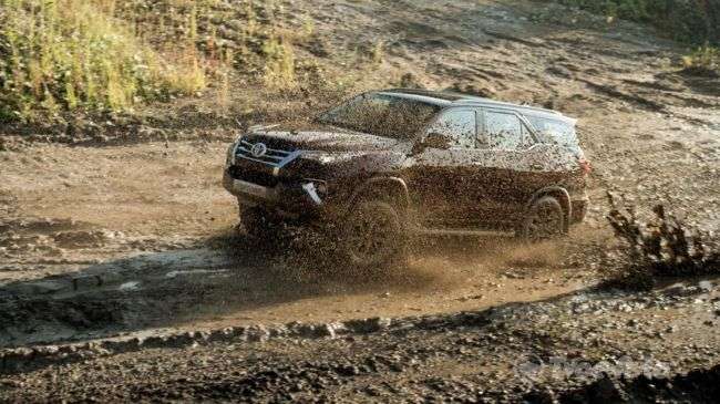 Toyota Fortuner в Росії представлений офіційно