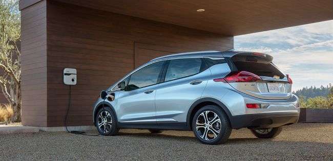 Американці відмовляються купувати електрокар Chevrolet Bolt