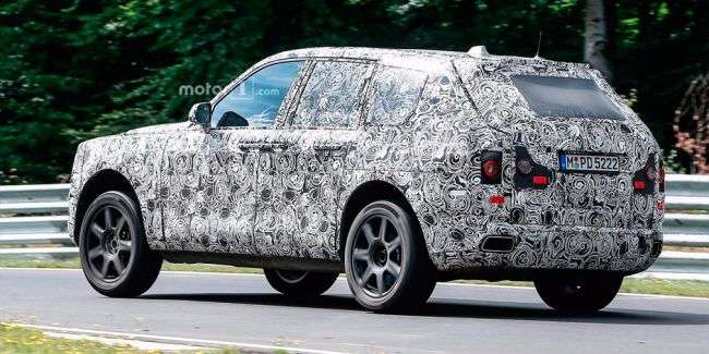У Rolls-Royce порівняли Bentayga з закамуфльованим Audi Q7