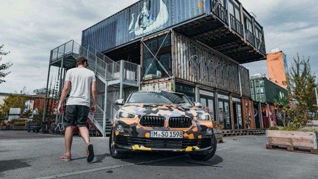 Опубліковані перші офіційні фото нового компакт-кросу BMW X2