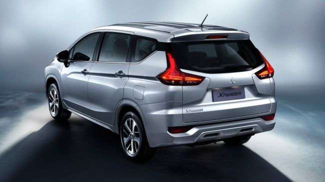 Названі ціни на новий кроссвэн Mitsubishi Xpander