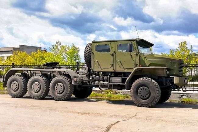 Зявилися фотографії нової версії УРАЛ-6308