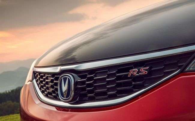 Changan випустив «підігрітий» хетчбек Eado XT RS з потужним кондиціонером