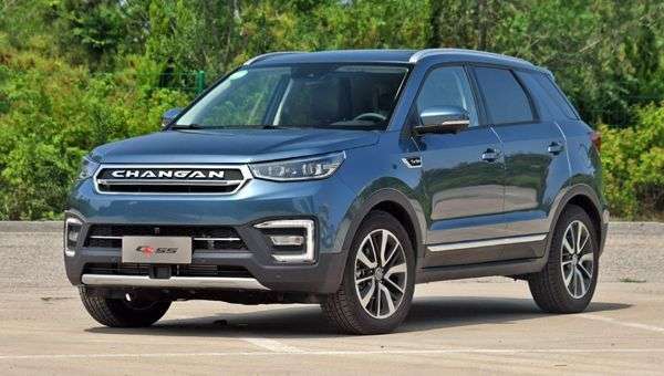 Кросовер Changan CS55 бюджетною версією обзаведеться
