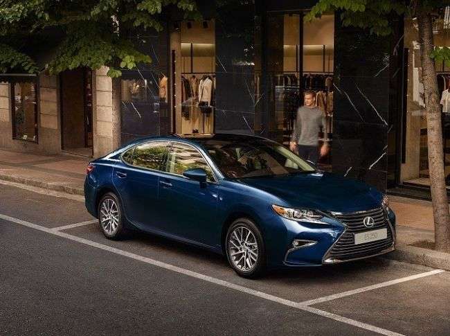 Lexus оголосив про спецпропозиції «Розкішні тижня» до 30 вересня