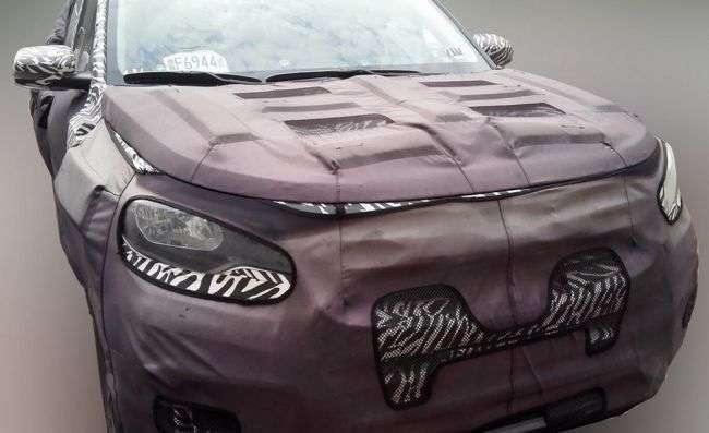 Kia вивела новітній компактний кросовер Kia KX4 на тести