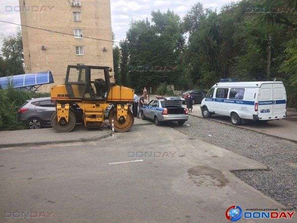 Житель Ростова викрав каток і потрапив на ньому в ДТП на Нансена