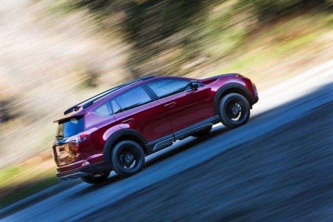 Toyota почала продаж «пригодницького» RAV4 Adventure 2018 в США
