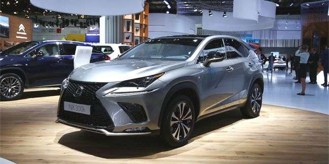Lexus офіційно представив оновлений кросовер Lexus NX 2018