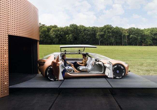 Renault представив у Франкфурті концепт Renault Symbioz 2030 року