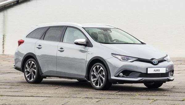 Toyota Auris Touring Sports отримав «позашляхову» версію Freestyle