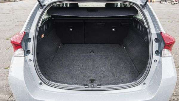 Toyota Auris Touring Sports отримав «позашляхову» версію Freestyle