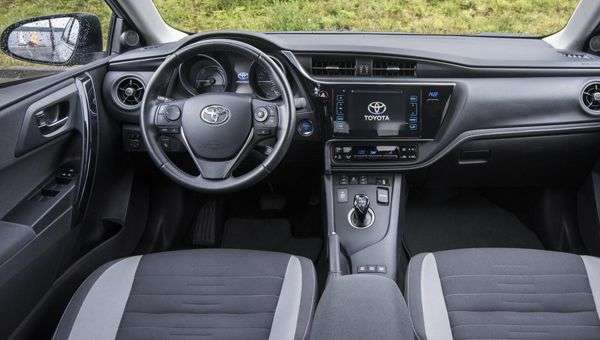Toyota Auris Touring Sports отримав «позашляхову» версію Freestyle
