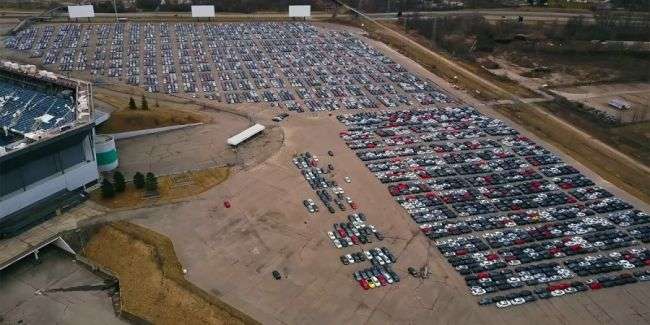 Десятки автомобілів Volkswagen в США вкрали і продали на аукціоні