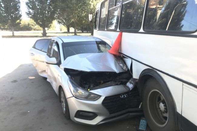 На Товарній в Самарі відбулося масове ДТП постраждала дитина