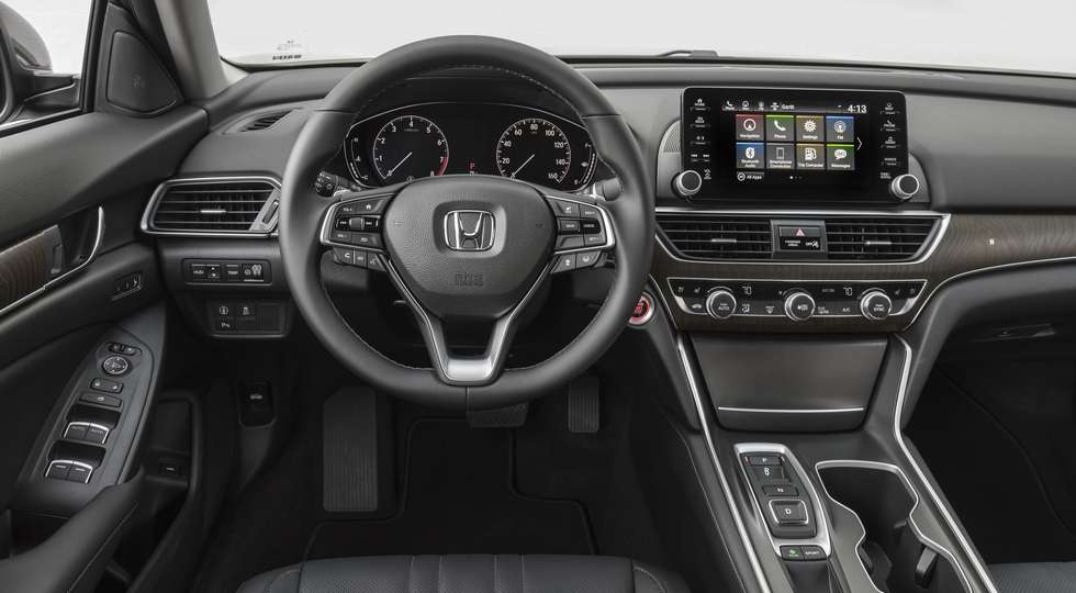 Названі ціни і комплектації десятого покоління Honda Accord