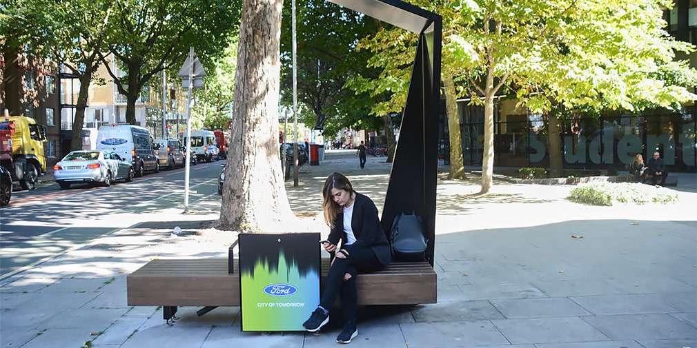 У Лондоні «Форд» встановить «розумні» лавки — Ford Smart Benches