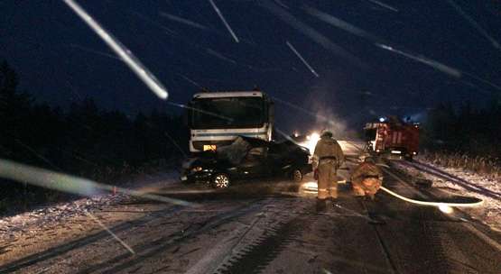 На трасі «Сургут – Салехард» у ДТП з вантажівкою загинув водій «ВАЗа»