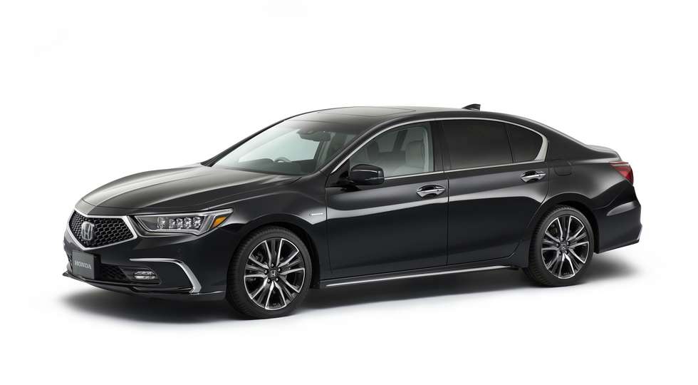 Honda показала оновлений седан Honda Legend
