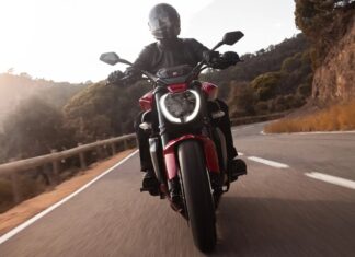 10 Power Cruiser untuk Kenyamanan, Performa, dan Perjalanan Jauh