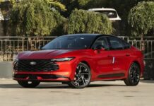 Ford Mondeo продовжує виготовлятися в Китаї зі значними вдосконаленнями до випуску в грудні