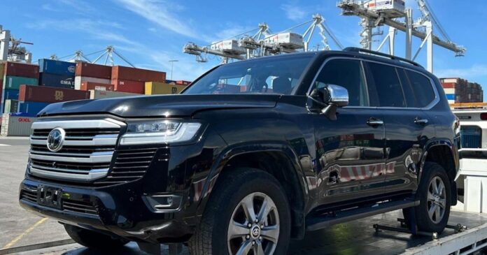 976fae4b-9701-4d47-a81d-ab03b8261b4a