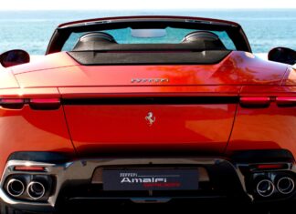 Ferrari prolonge l’ère du V8 avec le nouveau cabriolet Amalfi Spider