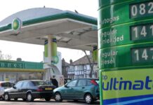 Близькосхідний конфлікт призводить до зростання цін на паливо та зарядку електромобілів