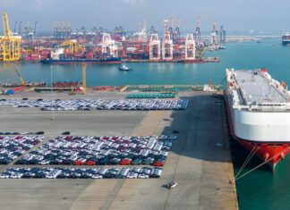 Tarif Trump Membebani Produsen Mobil $35 Miliar, Melumpuhkan Produksi