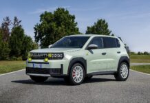 Abarth Розглядає Повернення до Бензинових Двигунів з Гарячою Моделью Grande Panda