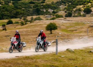 A rivalidade dos ADV de luxo: Por que a Ducati Multistrada V4 Rally está desafiando o domínio da BMW