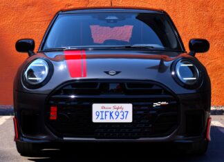 Mini stellt die Red Line Edition 2026 vor: Eine Premium-Variante des Cooper S