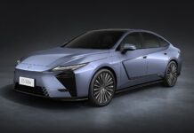 Зміна стратегії Lexus: повністю електричний ES дебютує у Великій Британії у червні цього року