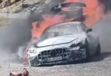 Прототип Mercedes-AMG GT спалахнув в Іспанії