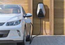 Розумна зарядка та V2G: як електромобілі стабілізують енергомережу